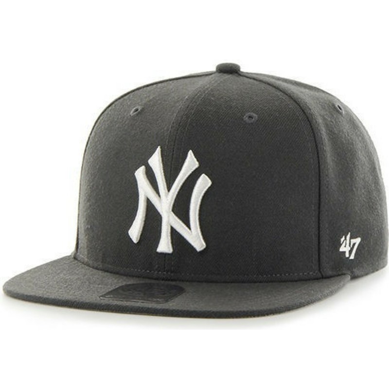 cappellino-visiera-piatta-nero-snapback-di-new-york-yankees-mlb-captain-di-47-brand