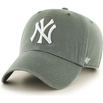 Cappellino visiera curva verde scuro di New York Yankees MLB Clean Up di 47 Brand