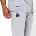 pantaloni-pantalone-lungo-grigio-track-pant-dei-los-angeles-dodgers-mlb-di-new-era