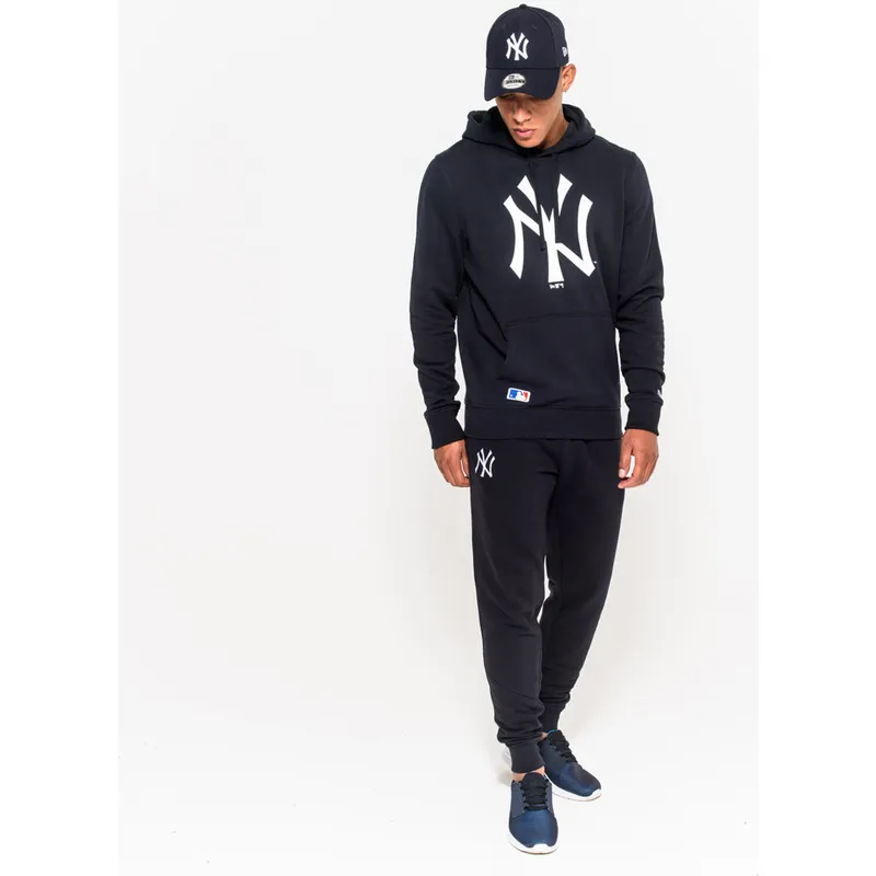 pantaloni-pantalone-lungo-blu-marino-track-pant-dei-new-york-yankees-mlb-di-new-era pantaloni-pantalone-lungo-blu-marino-track-pant-dei-new-york-yankees-mlb-di-new-era