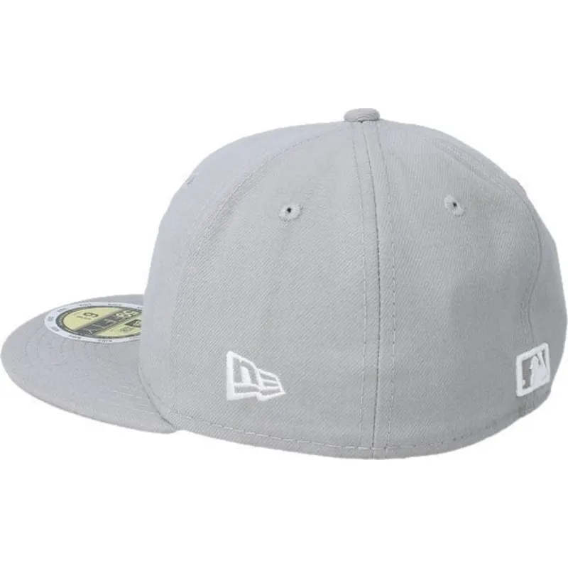 cappello-piatto-grigio-chiuso-con-logo-bianco-per-bambino-59fifty-essential-dei-new-york-yankees-mlb-di-new-era