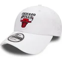 cappelli-curva-bianco-cinghia-regolabile-9forty-washed-dei-chicago-bulls-nba-di-new-era