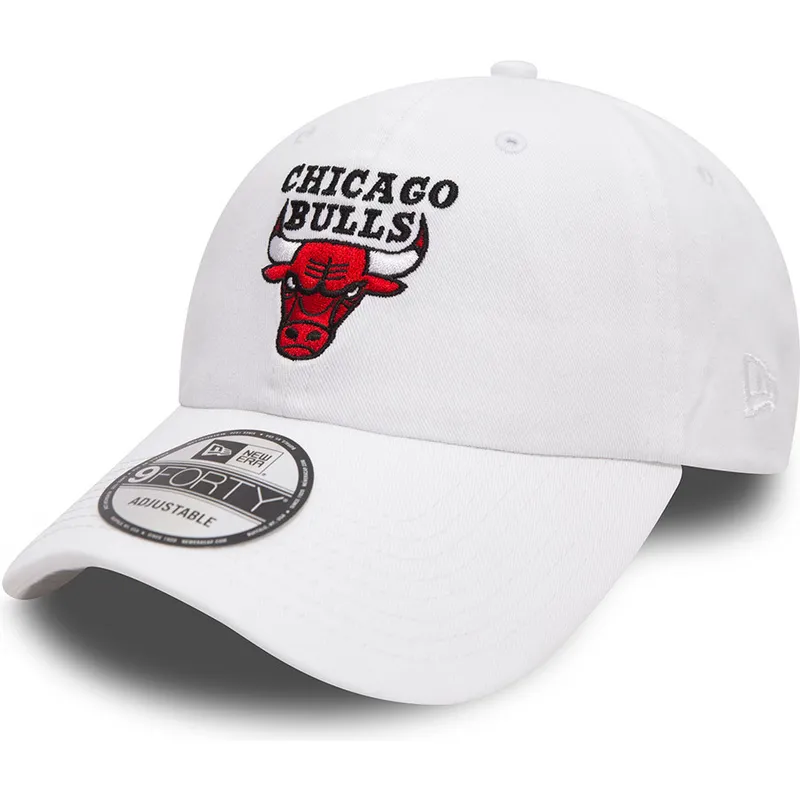 cappelli-curva-bianco-cinghia-regolabile-9forty-washed-dei-chicago-bulls-nba-di-new-era