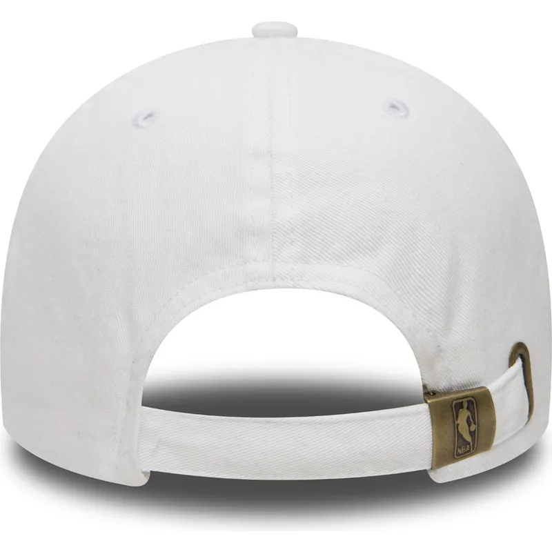 cappelli-curva-bianco-cinghia-regolabile-9forty-washed-dei-chicago-bulls-nba-di-new-era