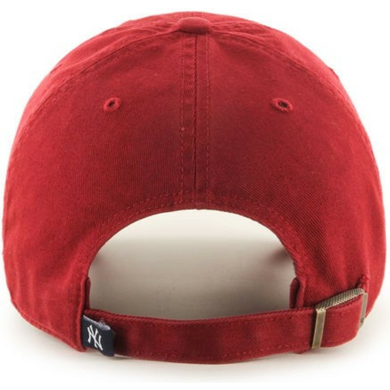 cappellino-visiera-curva-rosso-oscuro-di-new-york-yankees-mlb-clean-up-di-47-brand