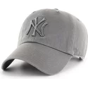 cappellino-visiera-curva-grigio-con-logo-grigio-di-new-york-yankees-mlb-clean-up-di-47-brand