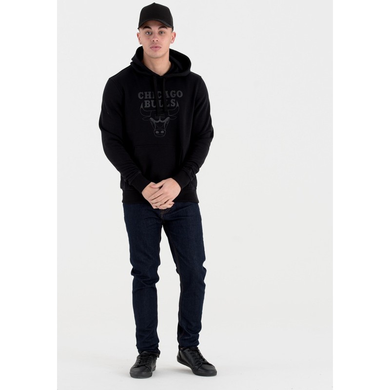 Felpa con cappuccio nera con logo nero Pullover Hoody di Chicago Bulls NBA  di New Era: Caphunters.it