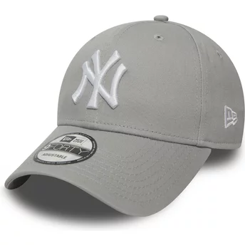 Cappellino visiera curva grigio regolabile 9FORTY Essential di New York Yankees MLB di New Era