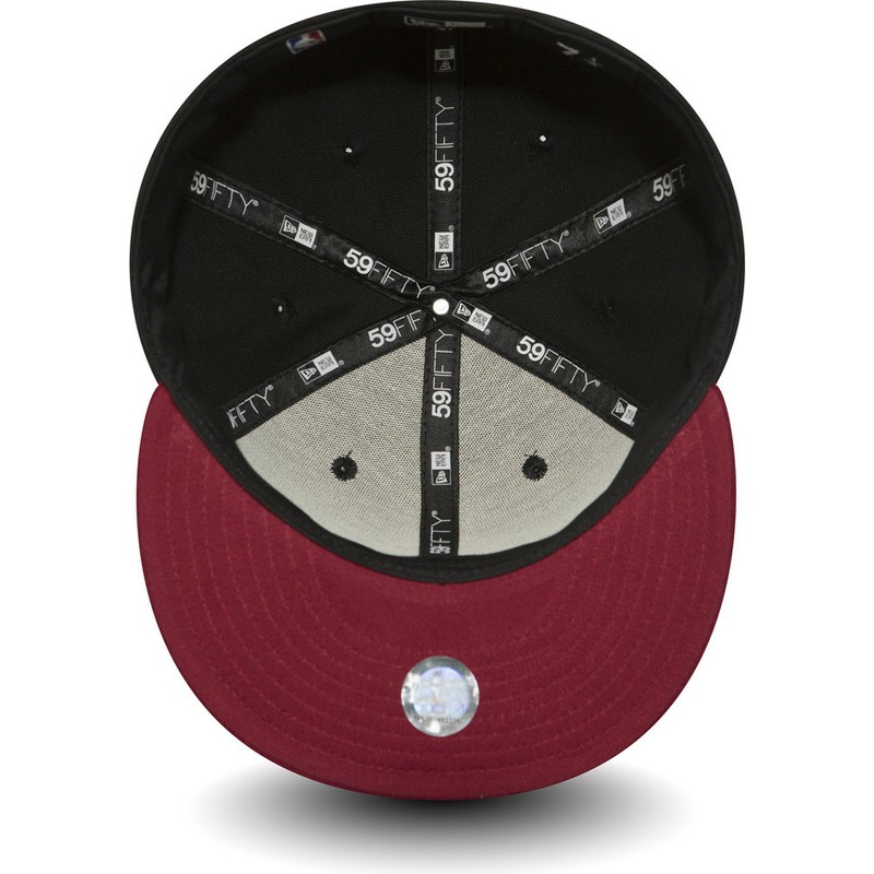 cappellino-visiera-piatta-nero-aderente-59fifty-essential-di-miami-heat-nba-di-new-era
