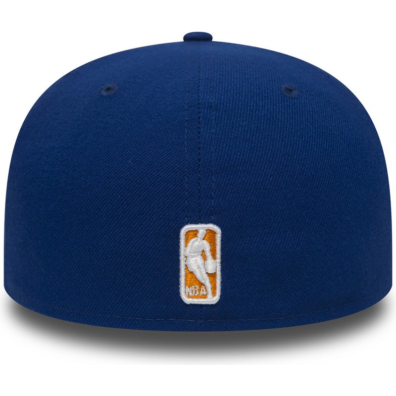 cappellino-visiera-piatta-blu-aderente-59fifty-essential-di-new-york-knicks-nba-di-new-era