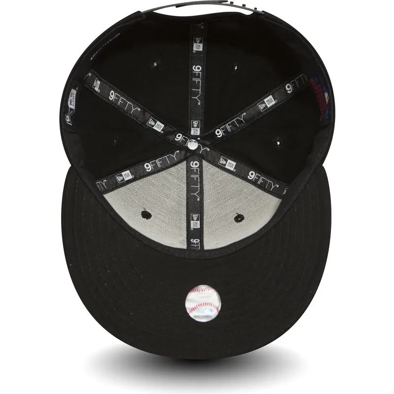 cappello-piatto-nero-regolabile-9fifty-white-on-black-dei-new-york-yankees-mlb-di-new-era