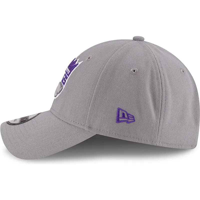 cappelli-curva-grigio-cinghia-regolabile-9forty-the-league-dei-sacramento-kings-nba-di-new-era cappelli-curva-grigio-cinghia-regolabile-9forty-the-league-dei-sacramento-kings-nba-di-new-era