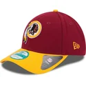 cappellino-curvo-rosso-e-giallo-regolabile-9forty-the-league-dei-washington-commanders-nfl-di-new-era