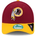 cappellino-curvo-rosso-e-giallo-regolabile-9forty-the-league-dei-washington-commanders-nfl-di-new-era