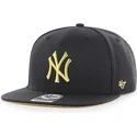 cappello-snapback-nero-a-visiera-piatta-con-logo-dorato-dei-new-york-yankees-mlb-captain-metalivise-di-47-brand