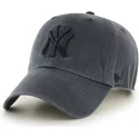 cappellino-visiera-curva-nero-con-logo-nero-di-new-york-yankees-mlb-clean-up-di-47-brand
