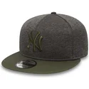 cappellino-snapback-grigio-con-visiera-piatta-e-logo-verde-9fifty-heather-jersey-dei-new-york-yankees-mlb-di-new-era