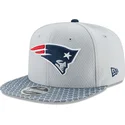 cappelli-piatta-grigio-snapback-9fifty-sideline-dei-new-england-patriots-nfl-di-new-era