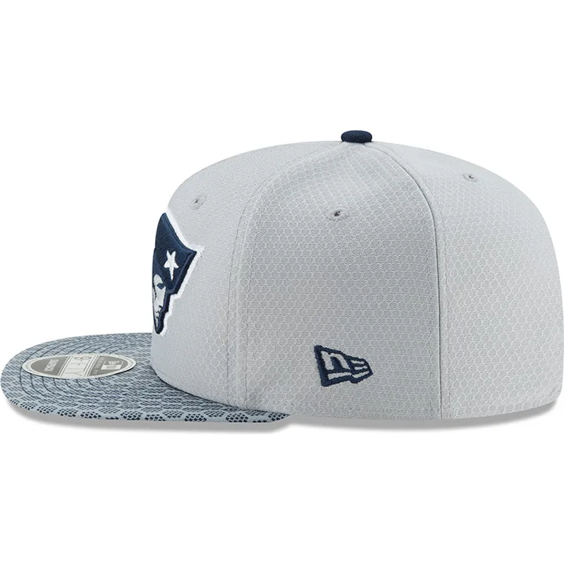 cappelli-piatta-grigio-snapback-9fifty-sideline-dei-new-england-patriots-nfl-di-new-era