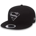 cappello-piatto-nero-snapback-per-bambino-9fifty-reflect-di-superman-warner-bros-di-new-era