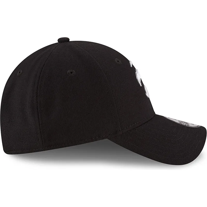 cappelli-curva-nero-cinghia-regolabile-9forty-the-league-dei-toronto-raptors-nba-di-new-era cappelli-curva-nero-cinghia-regolabile-9forty-the-league-dei-toronto-raptors-nba-di-new-era