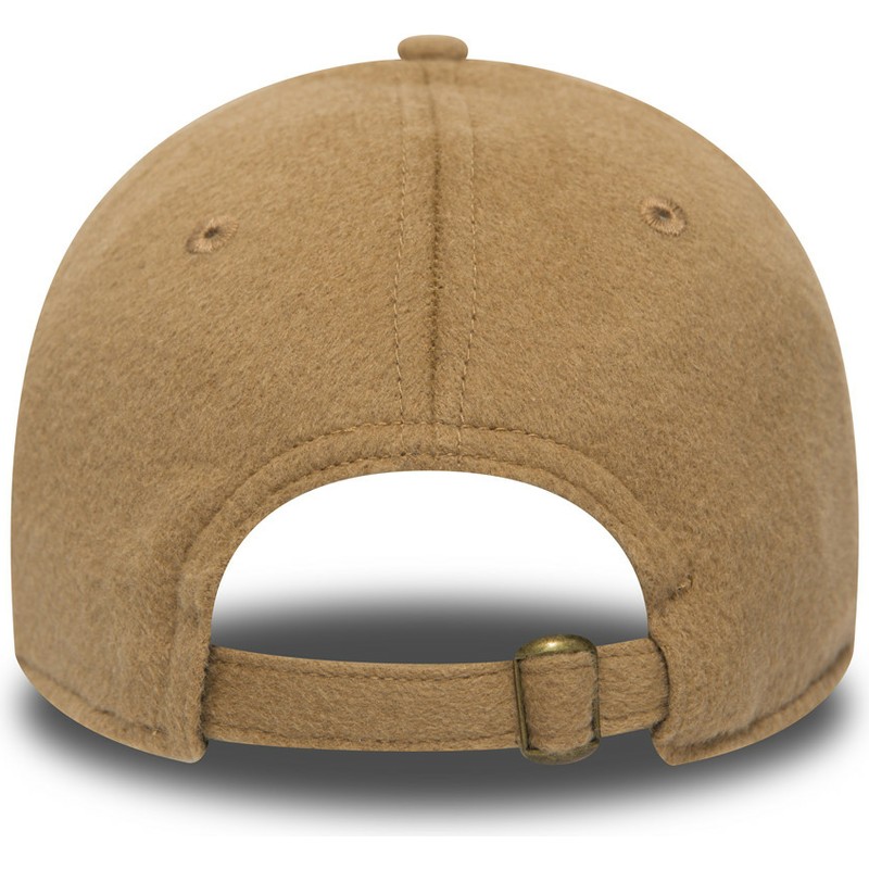 cappellino-visiera-curva-marrone-regolabile-9forty-camel-hair-di-new-era