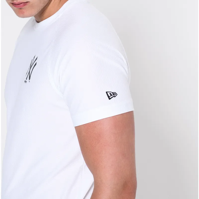 magliette-manica-corta-bianco-stealth-dei-new-york-yankees-mlb-di-new-era magliette-manica-corta-bianco-stealth-dei-new-york-yankees-mlb-di-new-era