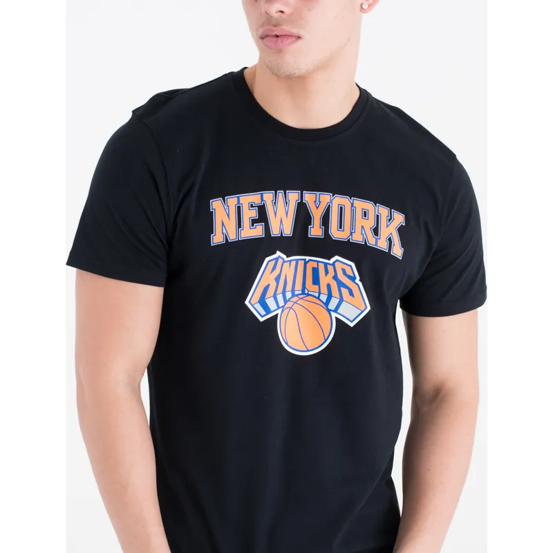 magliette-manica-corta-nero-dei-new-york-knicks-nba-di-new-era magliette-manica-corta-nero-dei-new-york-knicks-nba-di-new-era