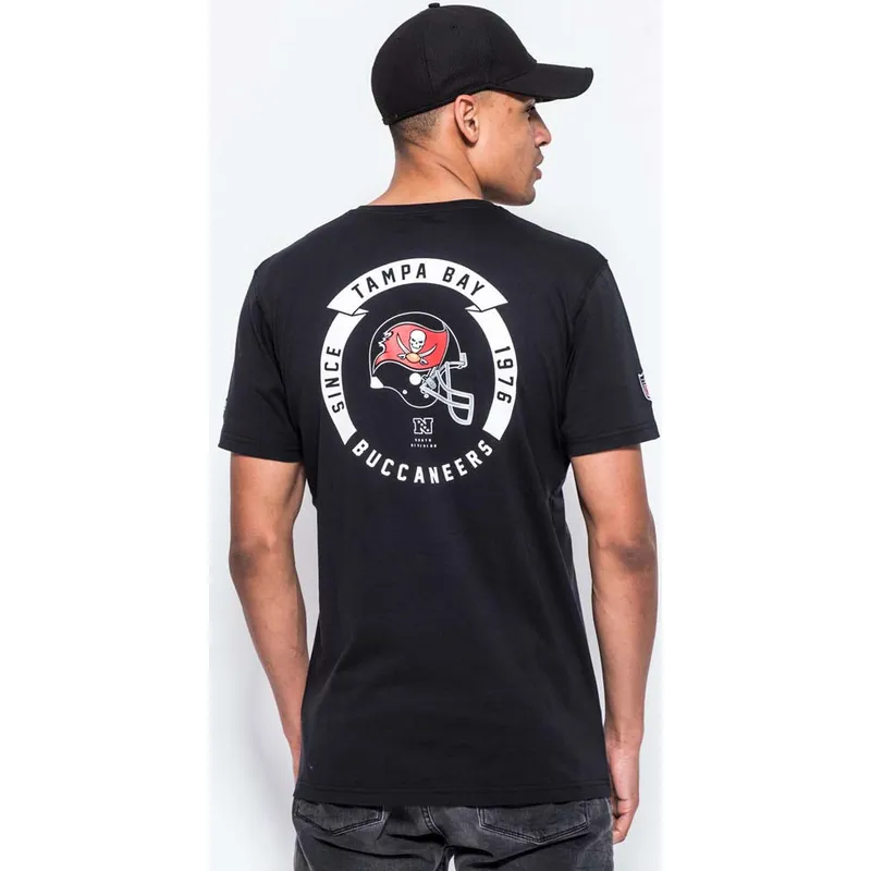 magliette-manica-corta-nero-helmet-dei-tampa-bay-buccaneers-nfl-di-new-era