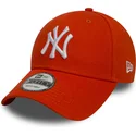 cappelli-curva-arancia-cinghia-regolabile-9forty-essential-dei-new-york-yankees-mlb-di-new-era