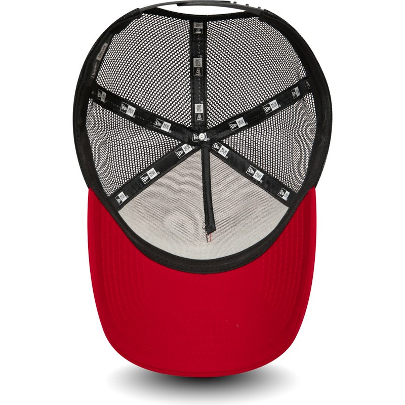 cappellino-trucker-rosso-patch-a-frame-di-new-era