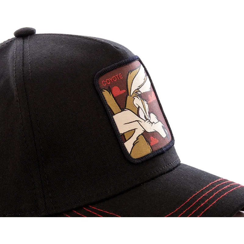 cappelli-curva-nero-snapback-coyote-looney-tunes-di-capslab