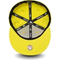 cappelli-piatta-giallo-regolato-59fifty-essential-dei-new-york-yankees-mlb-di-new-era