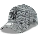 cappelli-curva-grigio-snapback-ajustable-negro-9forty-engineered-fit-dei-new-york-yankees-mlb-di-new-era