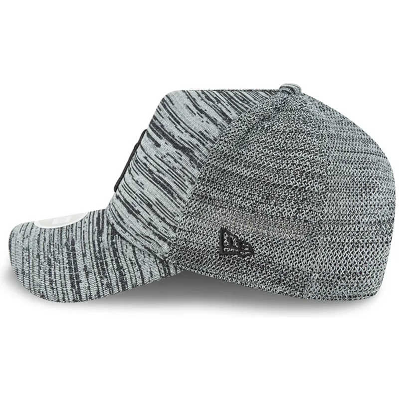 cappelli-curva-grigio-snapback-ajustable-negro-9forty-engineered-fit-dei-new-york-yankees-mlb-di-new-era