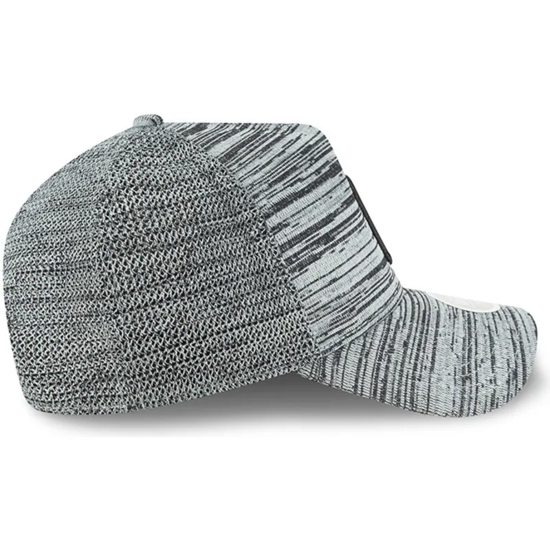 cappelli-curva-grigio-snapback-ajustable-negro-9forty-engineered-fit-dei-new-york-yankees-mlb-di-new-era