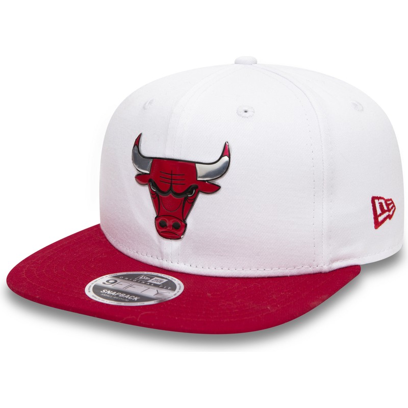 cappellino-visiera-piatta-bianco-snapback-con-visiera-rossa-9fifty-logo-pack-di-chicago-bulls-nba-di-new-era