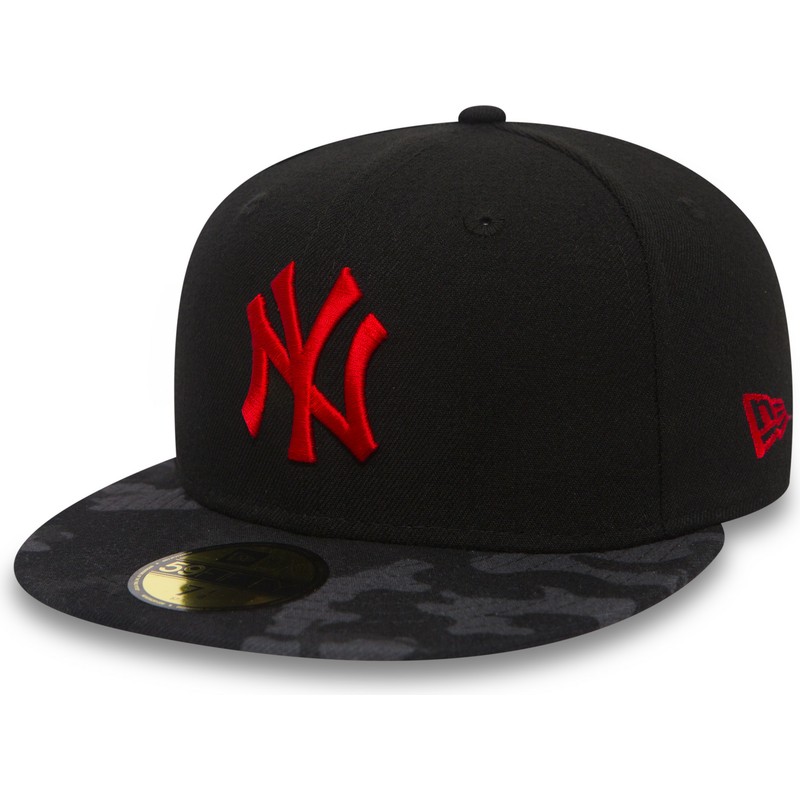 cappellino-visiera-piatta-nero-aderente-con-logo-rosso-59fifty-contrast-camo-di-new-york-yankees-mlb-di-new-era