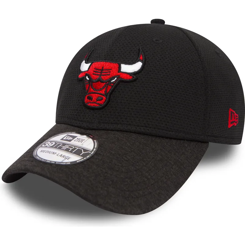 cappelli-curva-nero-regolato-39thirty-shadow-tech-dei-chicago-bulls-nba-di-new-era