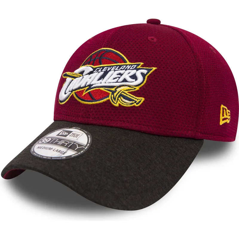cappellino-curvo-rosso-regolabile-con-visiera-nera-39thirty-shadow-tech-dei-cleveland-cavaliers-nba-di-new-era
