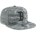 cappellino-grigio-a-visiera-piatta-snapback-con-logo-nero-9fifty-engineered-fit-dei-boston-red-sox-mlb-di-new-era