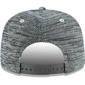 cappellino-grigio-a-visiera-piatta-snapback-con-logo-nero-9fifty-engineered-fit-dei-boston-red-sox-mlb-di-new-era