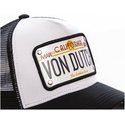 cappellino-trucker-bianco-e-nero-con-placca-california-cal1-di-von-dutch