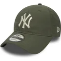 cappellino-curvo-verde-regolabile-9twenty-nylon-packable-dei-new-york-yankees-mlb-di-new-era