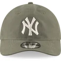 cappellino-curvo-verde-regolabile-9twenty-nylon-packable-dei-new-york-yankees-mlb-di-new-era
