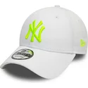 new-era-curved-brim-green-logo-9forty-league-essential-neon-new-york-yankees-mlb-white-adjustable-cap