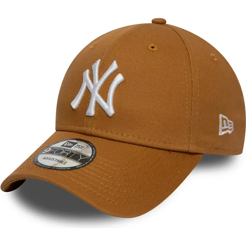 cappelli-curva-marrone-cinghia-regolabile-trigo-9forty-league-essential-dei-new-york-yankees-mlb-di-new-era