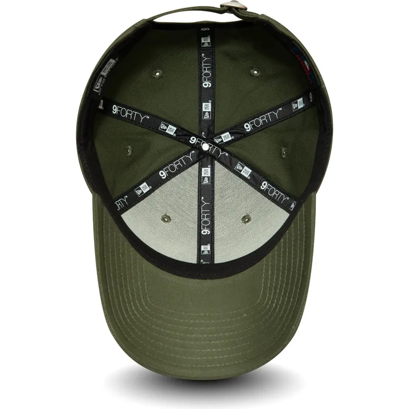 cappelli-curva-verde-cinghia-regolabile-negro-9forty-league-essential-dei-new-york-yankees-mlb-di-new-era
