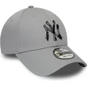 cappelli-curva-grigio-cinghia-regolabile-camuflaje-9forty-camo-infill-dei-new-york-yankees-mlb-di-new-era