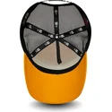 cappellino-trucker-arancione-con-logo-nero-league-essential-a-frame-dei-new-york-yankees-mlb-di-new-era